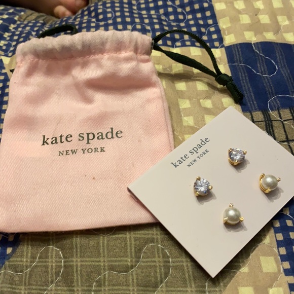 2 sets of earrings